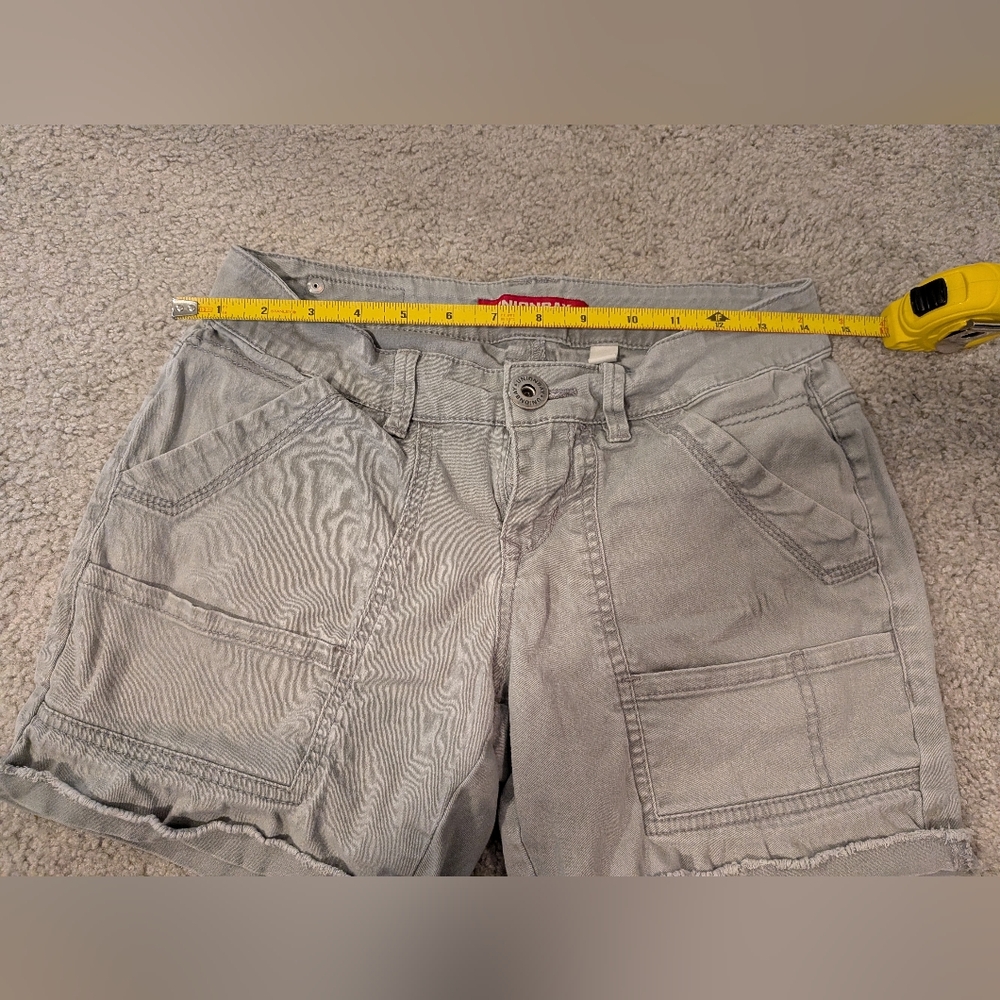 Union Bay cargo shorts - Picture 2 of 4